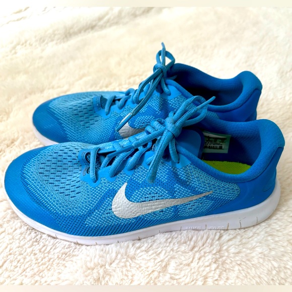 Nike Free Run Light Blue Running Shoes - Picture 2 of 9